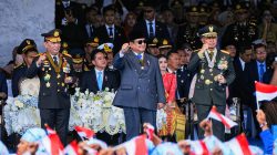 Presiden Hadiahi Penghargaan Nugraha Sakanti Dan Tanda Kehormatan Bintang Bhayangkara Nararya