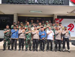 Surprise Istimewa Dari Danramil Dan Camat Bekasi Barat Meriahkan HUT Bhayangkara ke-79 di Polsek Bekasi Barat