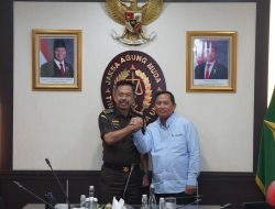 Plt. Wakil Jaksa Agung RI Terima Audiensi Kementerian Koperasi Dalam Rangka Pendampingan Hukum Pembentukan Koperasi Desa Merah Putih.