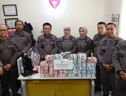 Kejati Sumut Terima Penitipan Uang Kerugian Keuangan Negara Rp2,4 Miliar Atas Dugaan Korupsi Pemotongan ADD Kota Padangsidimpuan.
