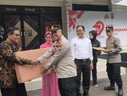 Tradisi Pelepasan Purna Tugas Anggota Polsek Bekasi Barat