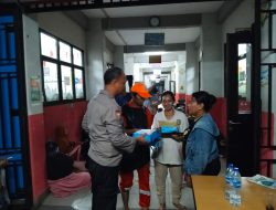 Polisi di Tengah Banjir: Mengayomi Warga, Menjaga Harapan