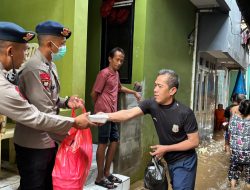 Satbrimob Polda Metro Jaya Kerahkan Dapur Lapangan untuk Warga Terdampak Banjir di Jakarta Timur