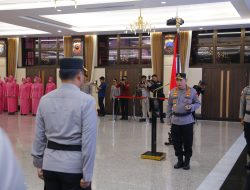 17 Perwira Tinggi Polri Naik Pangkat, Satu Diantaranya Raih Bintang Tiga.