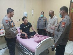 Kapolsek Babelan Jenguk Anggota yang Sedang Sakit : Wujud Kepedulian dan Solidaritas Keluarga Besar Polsek Babelan