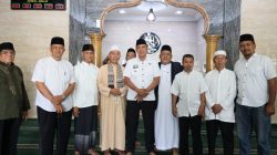 Wali Kota Bekasi Jumat Keliling di Masjid Al Istiqomah, Dorong Penyelesaian PSU Dan Perhatian Kesehatan Lingkungan