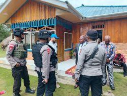 Cegah Bentrokan, Satgas Ops Damai Cartenz Bersama Polres Jayawijaya Berhasil Redam Keributan Dua Kelompok Jemaat Gereja
