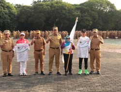 Wali Kota Bekasi Tri Adhianto Lepas Kontingen KORMI Kota Bekasi Untuk FORNAS VIII NTB