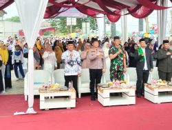 Kapolsek Pebayuran Hadiri Pawai Ta’aruf MTQ ke-VII, Wujudkan Masyarakat Cinta Al-Qur’an