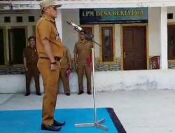 Pemdes Kertajaya Bersama Universitas Buana Perjuangan (UBP)  Karawang Laksanakan Apel Pagi Di Halaman Kantor Desa Kertajaya