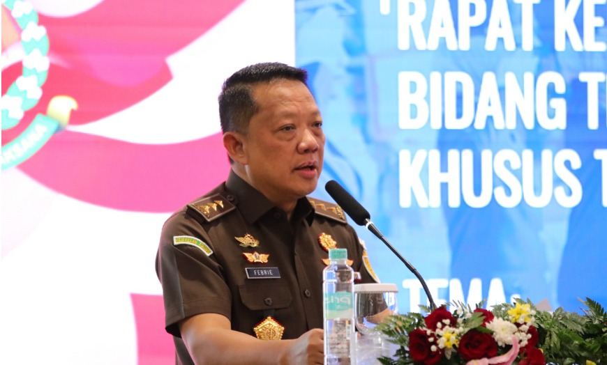 Kejaksaan Agung RI Memeriksa 6 Orang Saksi Terkait Perkara Dugaan Korupsi Minyak Mentah PT Pertamina.