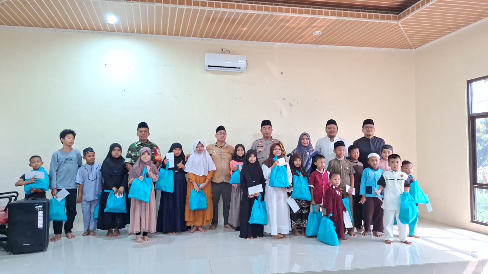 Bhabinkamtibmas Kotabaru Hadiri Syukuran Pengangkatan PPPK Dan Santunan Anak Yatim