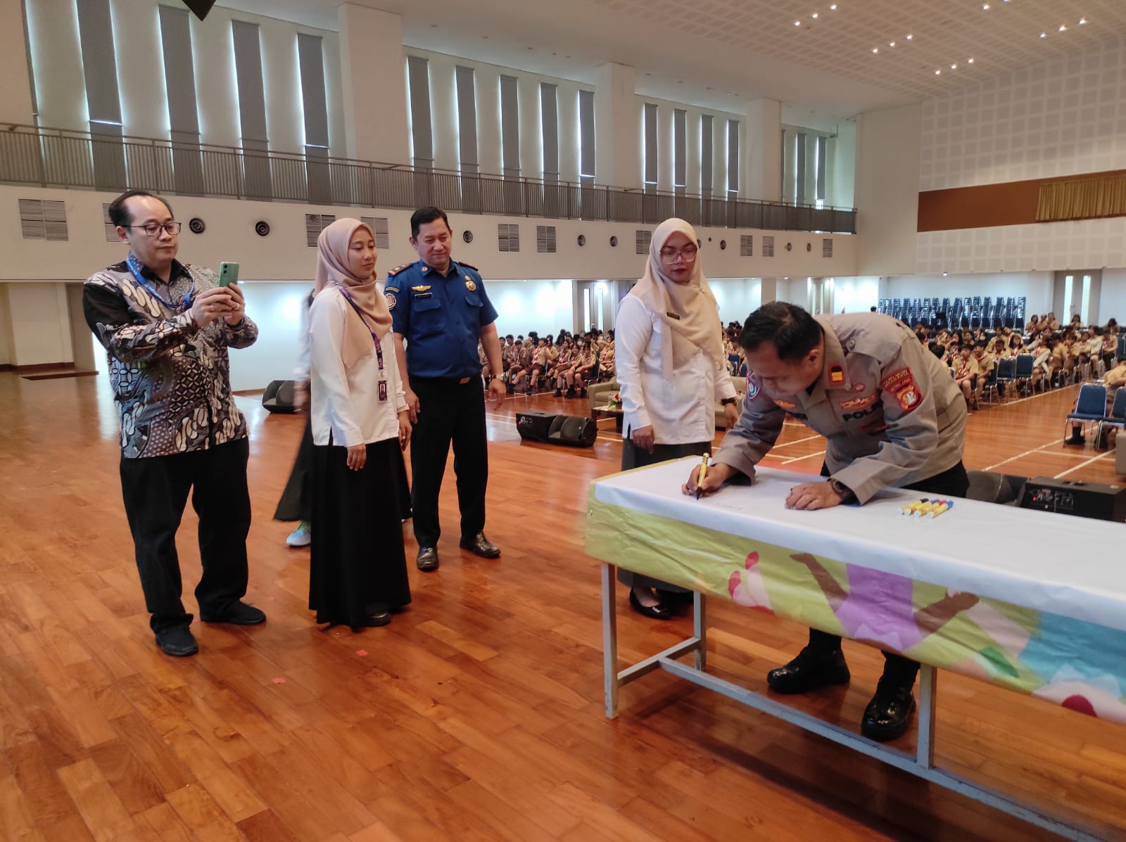 Polsek Medansatria Hadiri Deklarasi Sekolah Ramah Anak di BPK Penabur Harapan Indah