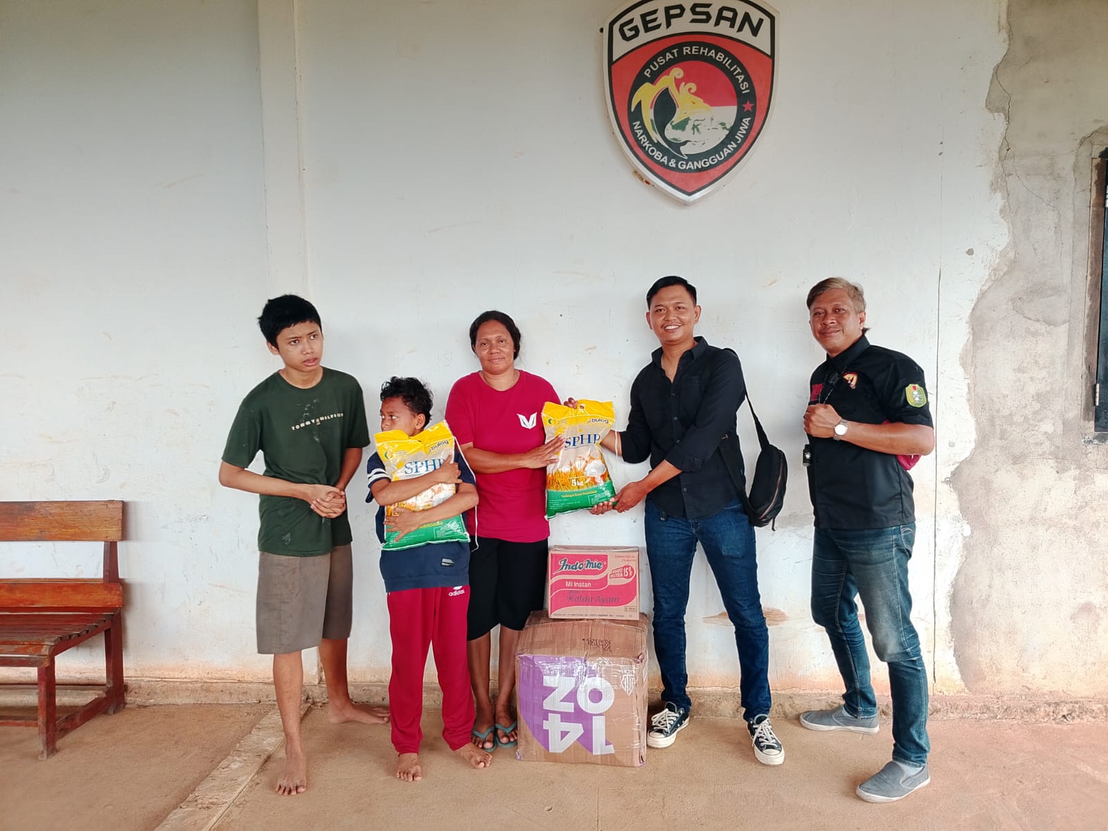 Momentum Hari Kemerdekaan ke-80, GM GRIB Kalbar Gelar Bakti Sosial di Yayasan Rehabilitasi GEPSAN