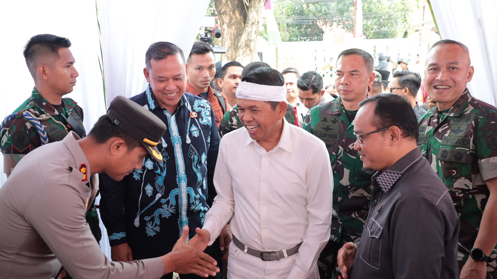 Pangdam Jaya Tutup TMMD, Wali Kota Bekasi Tegaskan Layanan Merata Untuk Warga Kota Bekasi
