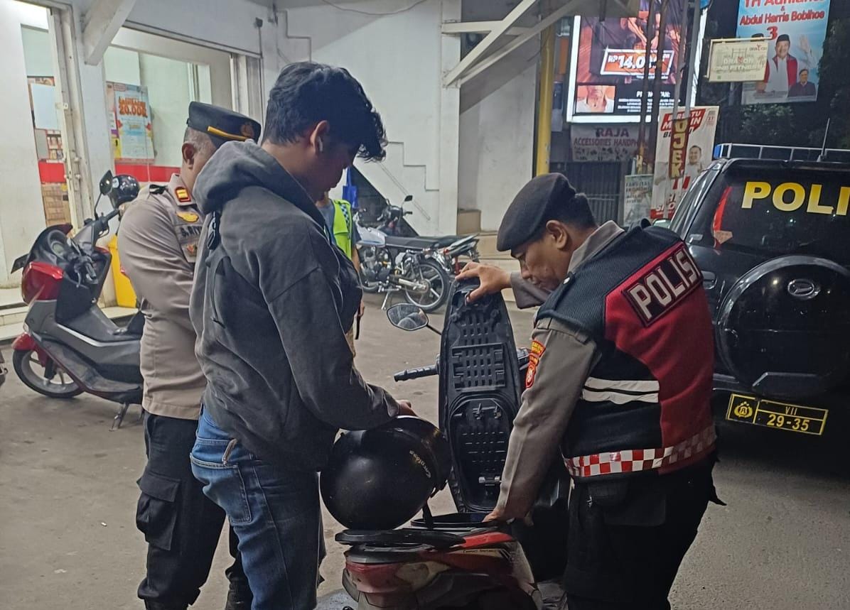 Polsek Pondok Gede Gelar Patroli Malam, Antisipasi Gangguan Kamtibmas