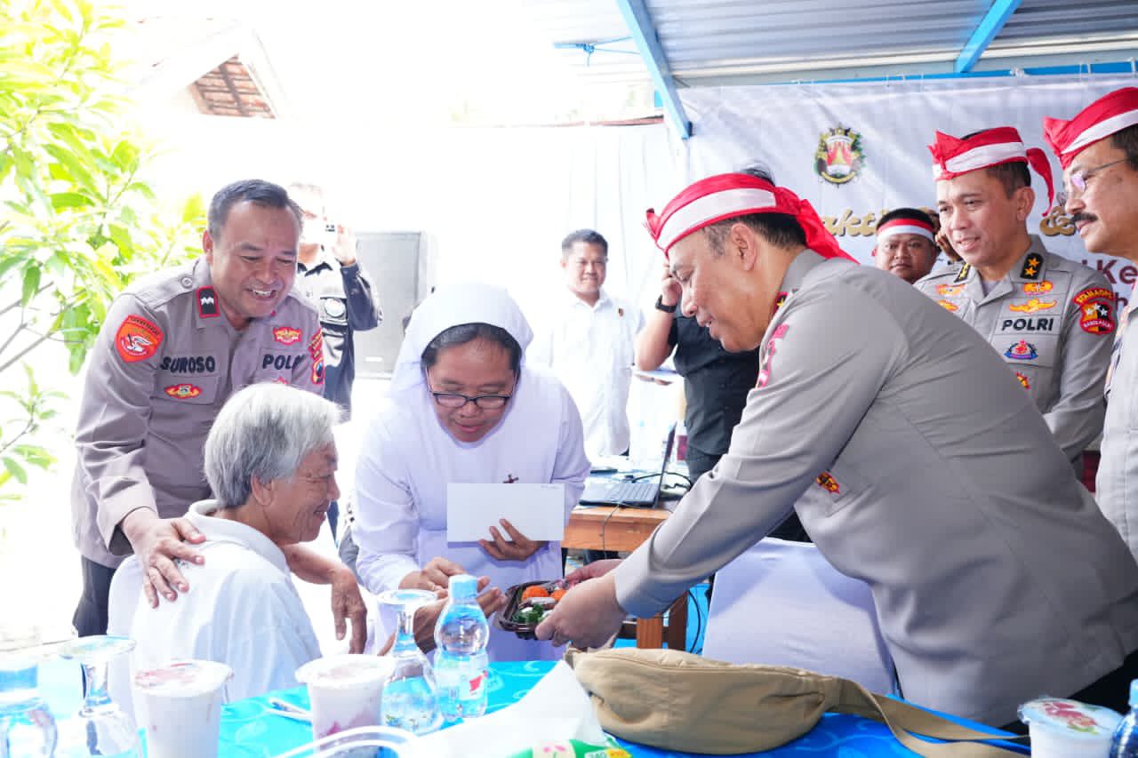 Siaran Pers Polri Wakapolri Beri Perhatian Khusus Kepada Biarawati Dan Lansia Di Bakti Sosial Polsek Genuk