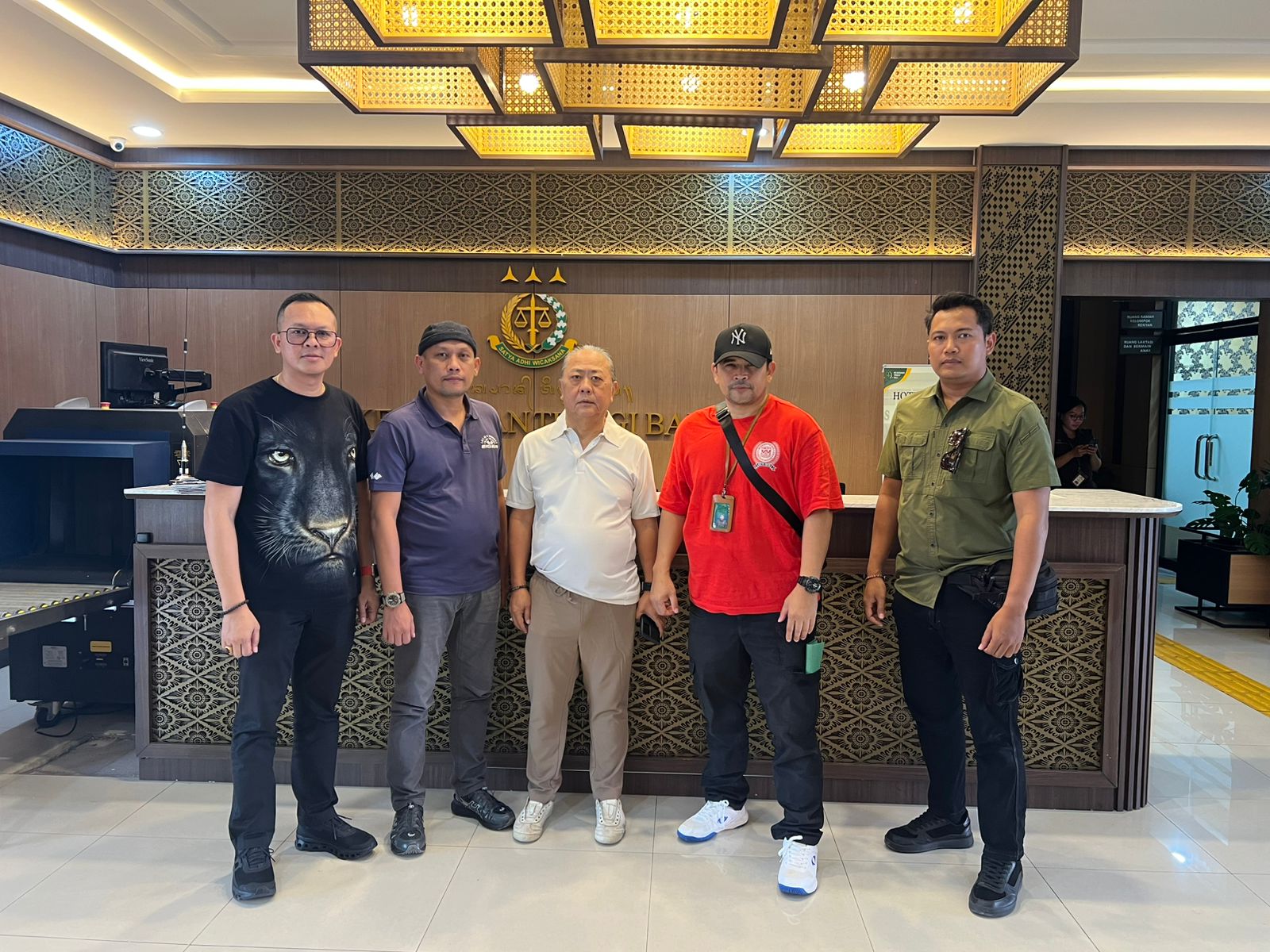 Kejaksaan Agung RI Berhasil Amankan DPO Theng Hong Sioe Korupsi Pidana Perpajakan di Bali.