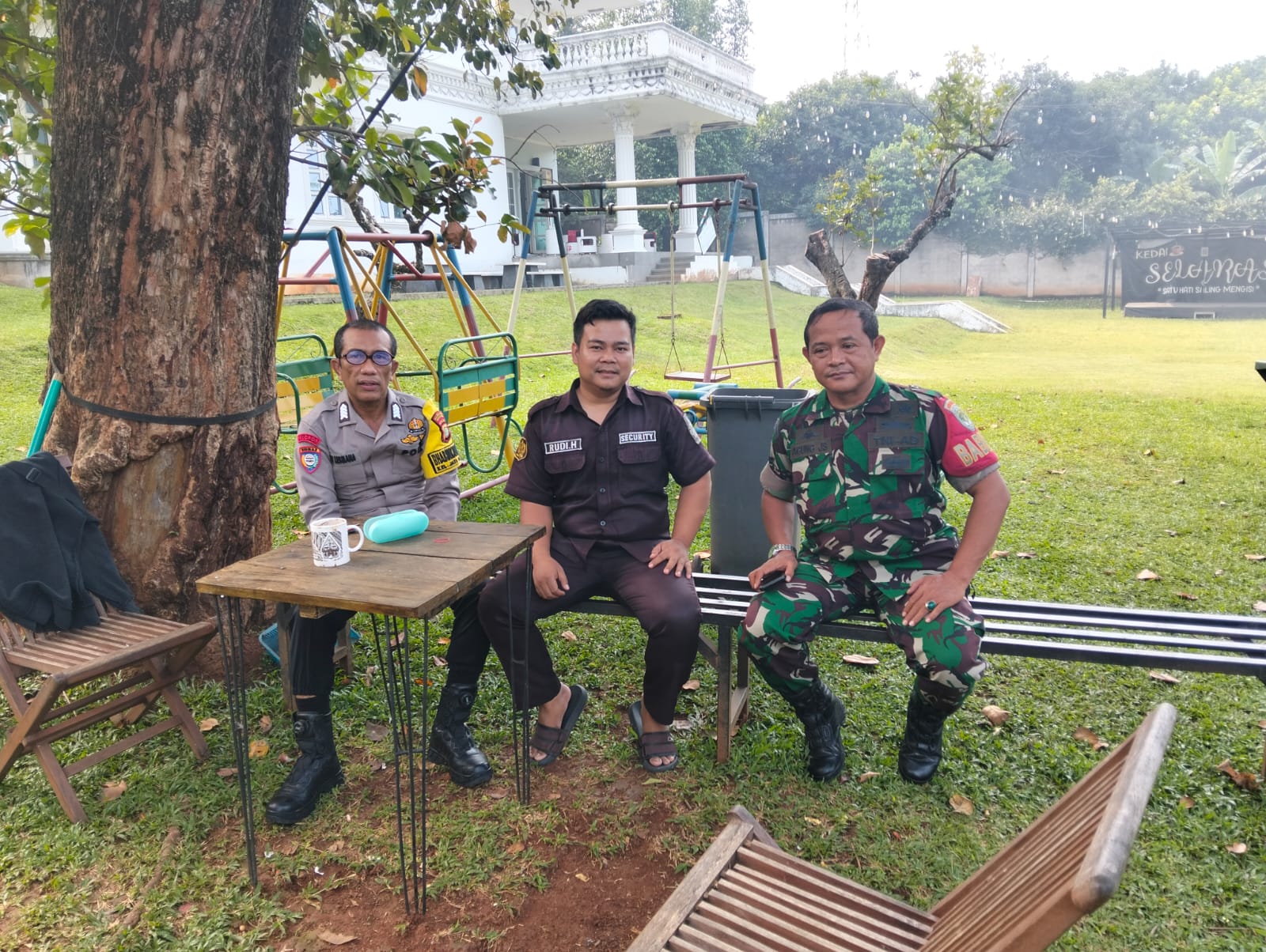 TNI-Polri Sambangi Warga Gedung Putih, Beri Imbauan Waspada Curanmor