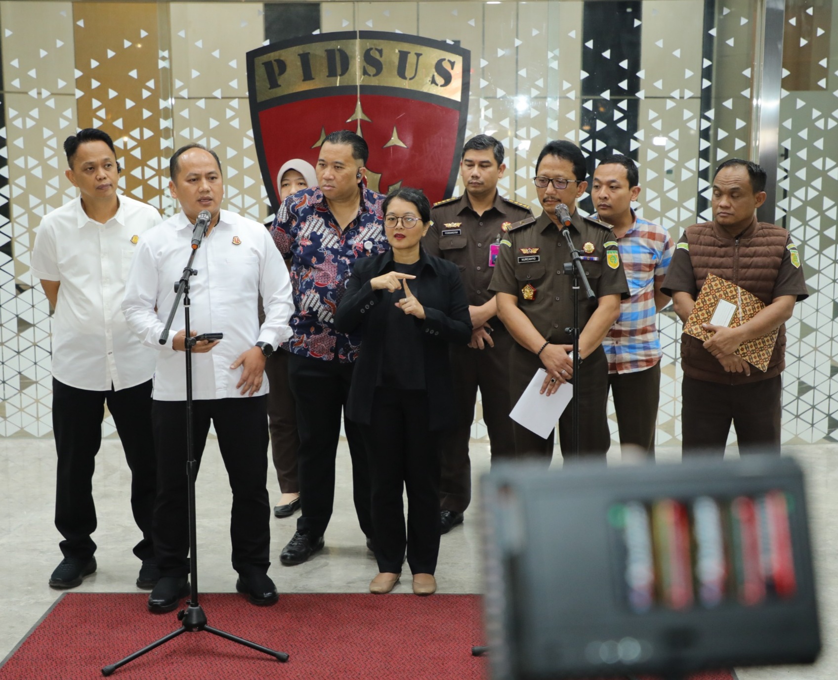 Kejagung RI Memeriksa 5 Orang Saksi Terkait Dugaan Korupsi Digitalisasi Pendidikan Kemendikbudristek.