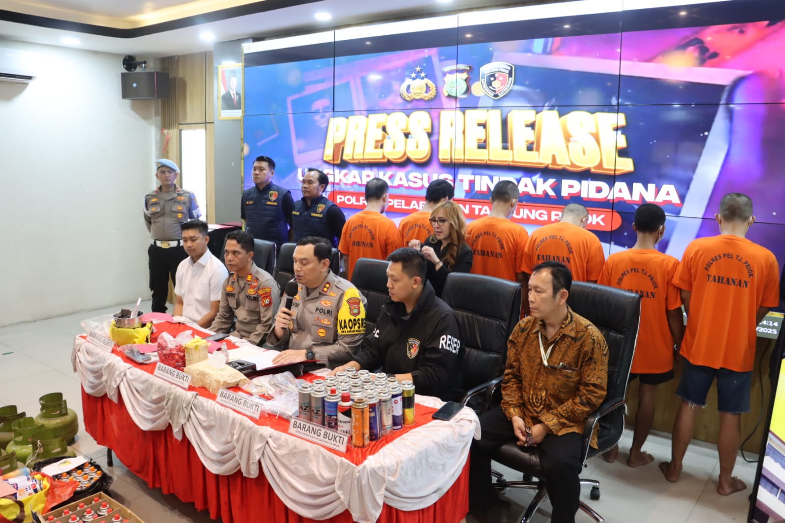 Dukung Asta Cita, Polres Priok Berhasil Mengungkap Penyalahgunaan 3 Kg Gas Bersubsidi ke 557 Tabung Portable.
