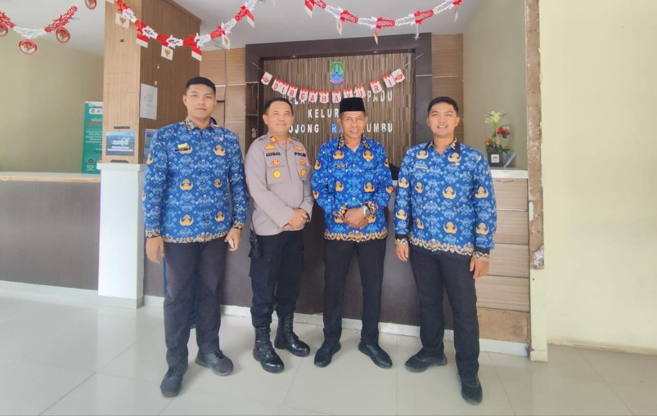 Kapolsek Rawa Lumbu Jalin Silaturahmi Dengan Pemerintah Kelurahan Bojong