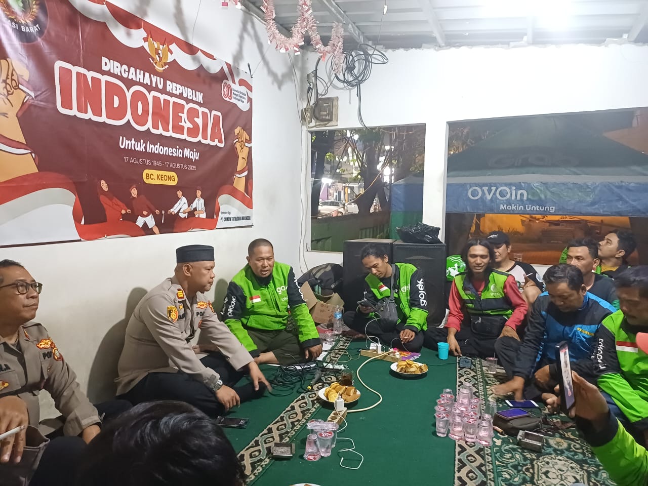 Silaturahmi Kamtibmas: Kapolsek Bekasi Barat Sambangi Base Camp Keong Ojek Online
