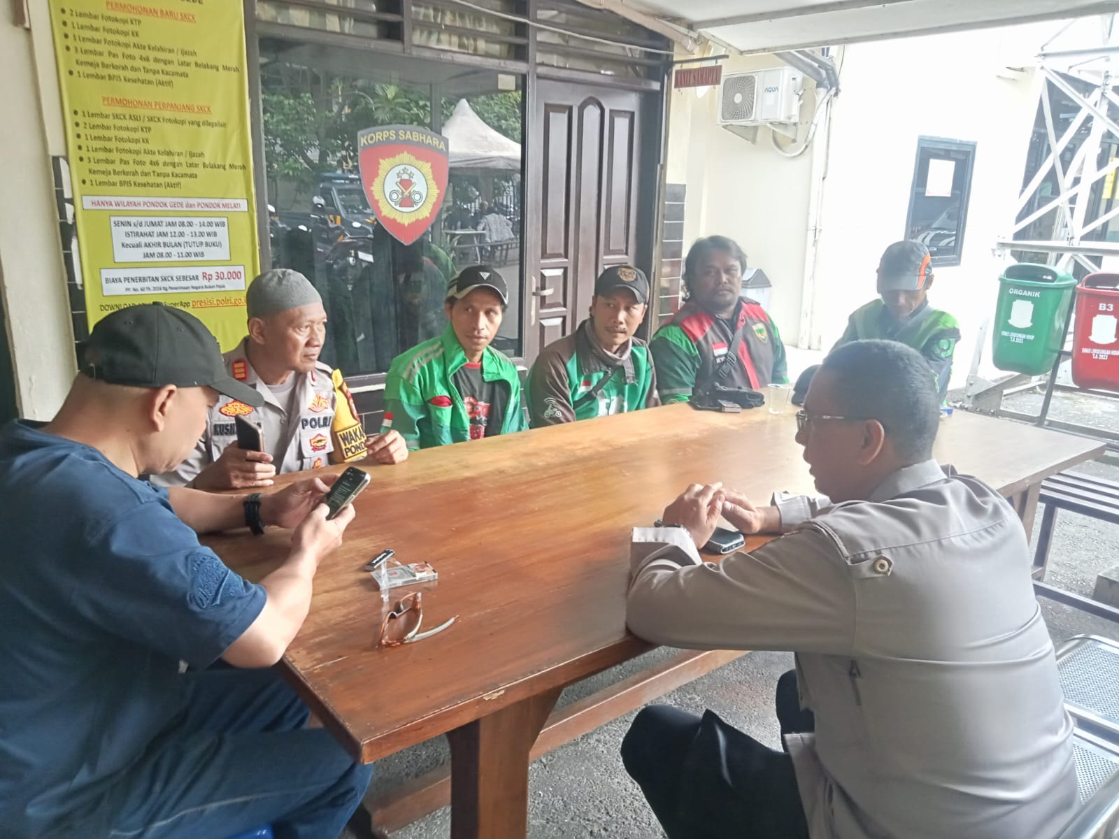 Kapolsek Pondok Gede Terima Kunjungan Komunitas Ojol