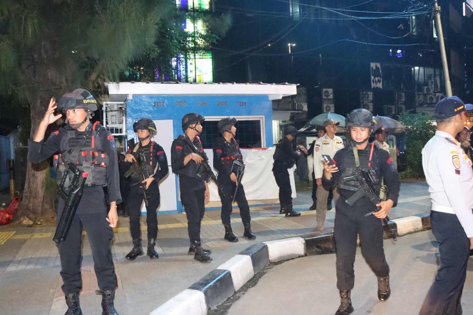 Polres Metro Jakarta Barat Bersama 3 Pilar Intensifkan Patroli Skala Besar Demi Keamanan Warga.