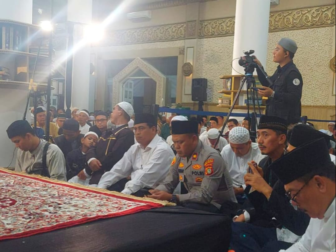Kapolsek Bekasi Selatan Hadiri Tabligh Akbar Maulid Nabi di Masjid Adz-Dzikra