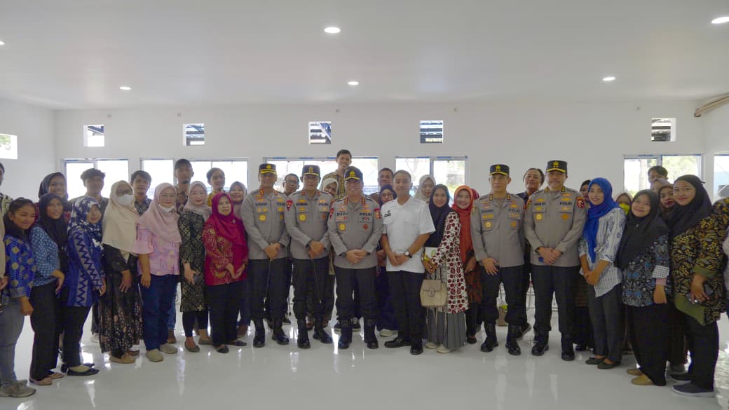 Wakapolri Tinjau  SPPG “Sebut Polri di Gedawang Sebagai Bukti Kepedulian Polri Pada Masyarakat”.
