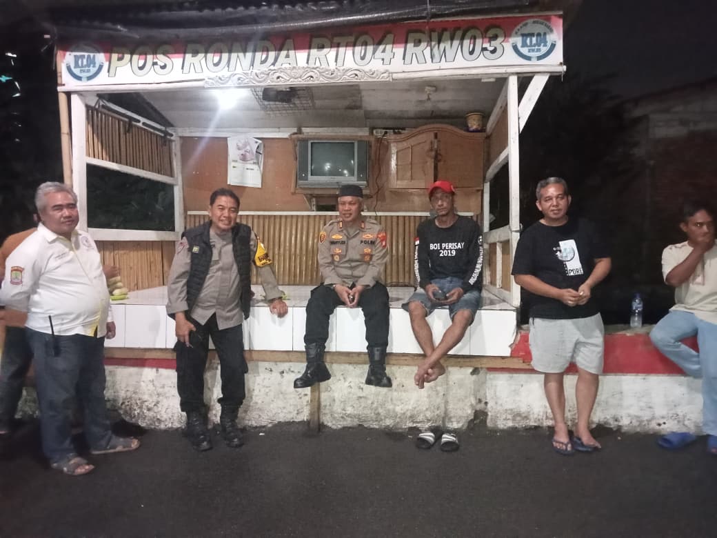 Perkuat Kamtibmas, Polsek Bekasi Barat Giatkan Siskamling