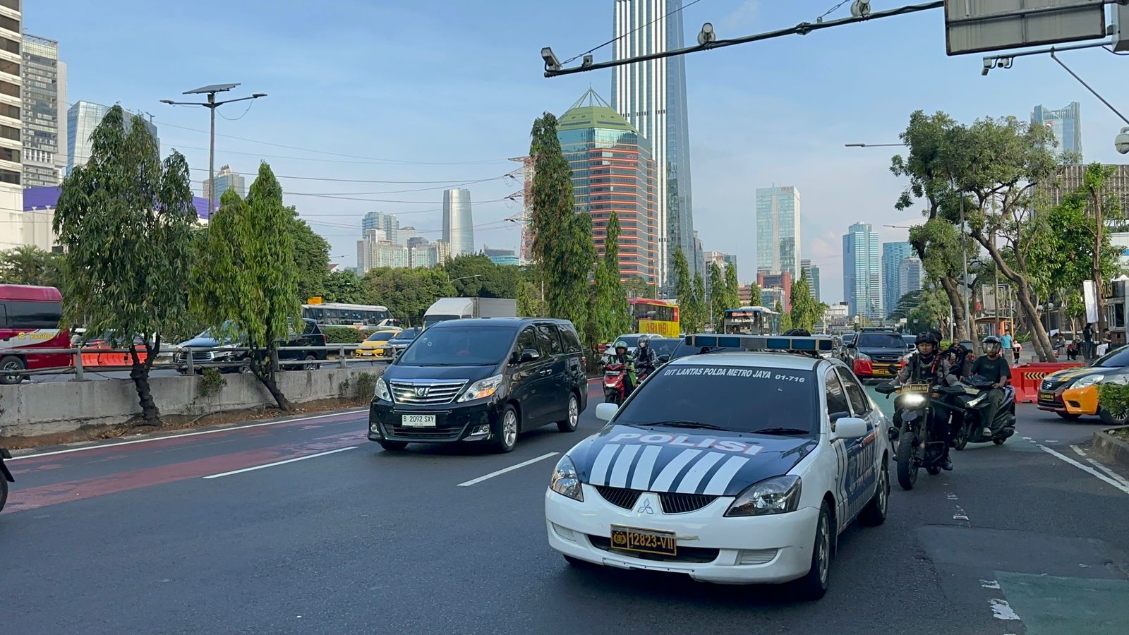 Jaga Jakarta, Polda Metro Jaya Gelar Patroli Skala Besar, Warga Bisa Interaksi Langsung Dengan Polisi