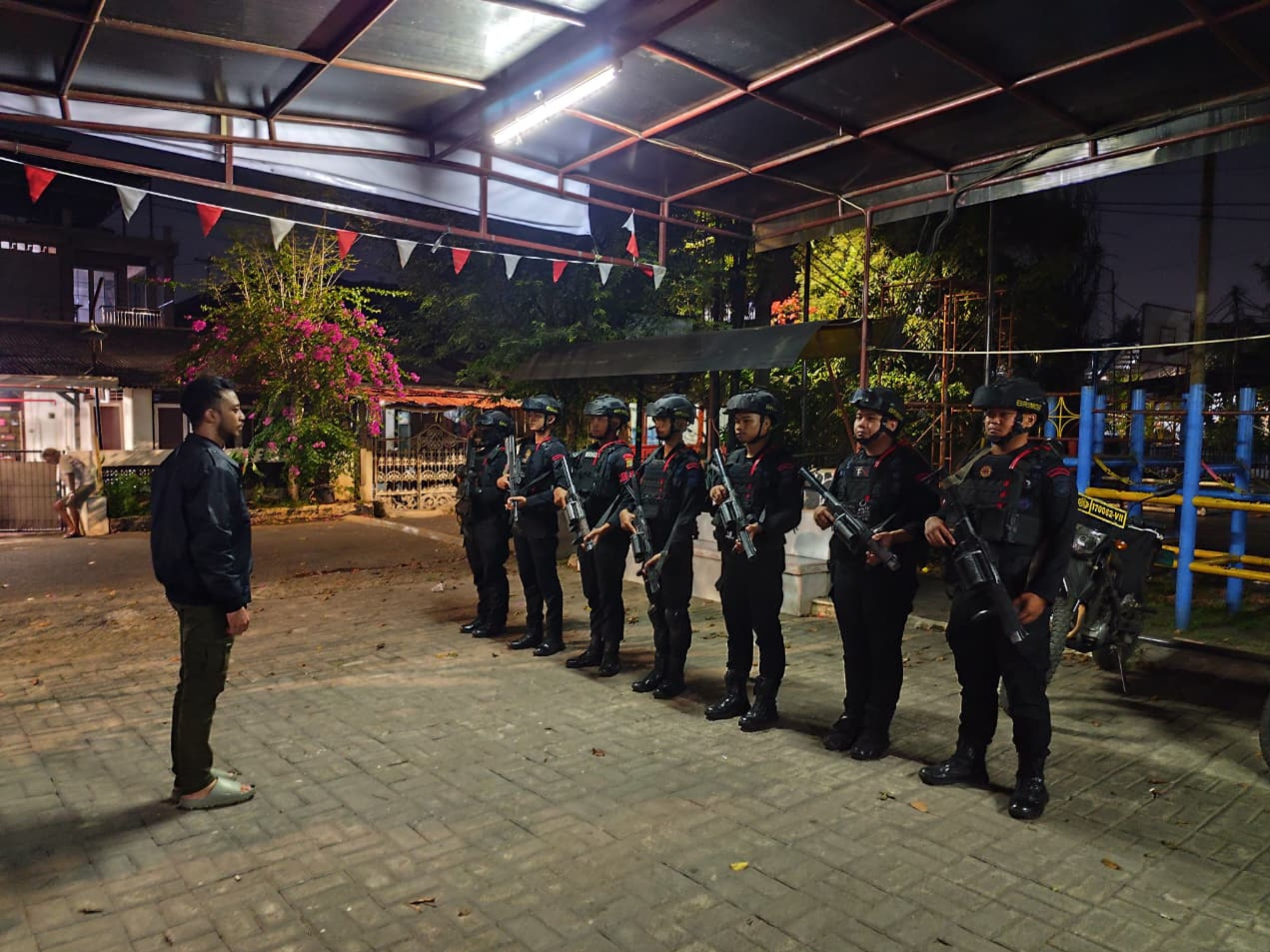 Kehadiran Brimob Polda Metro Jaya di Daerah Rawan Bikin Warga Tenang