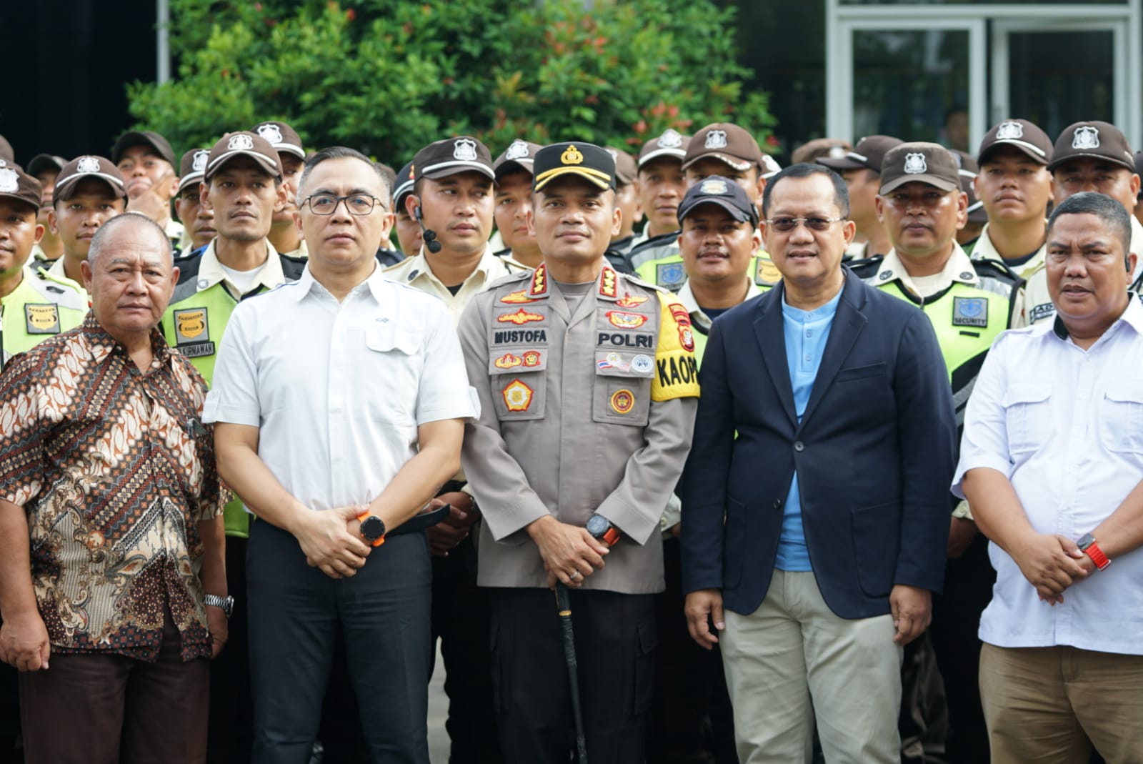 Kapolres Metro Bekasi Dorong Sinergi Satpam Dalam Apel Bersama di Kawasan Industri MM2100