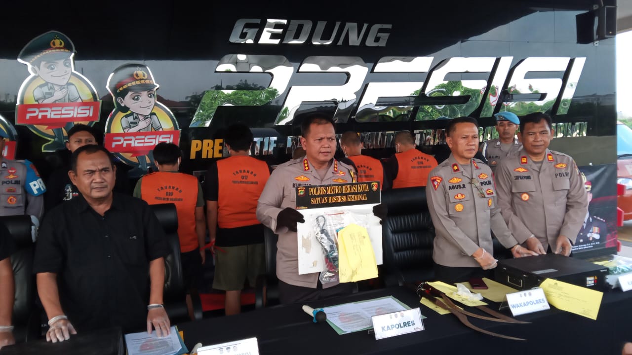 Polres Metro Bekasi Kota Ungkap Curat Baterai BTS Milik Telkomsel, Lima Pelaku Ditangkap