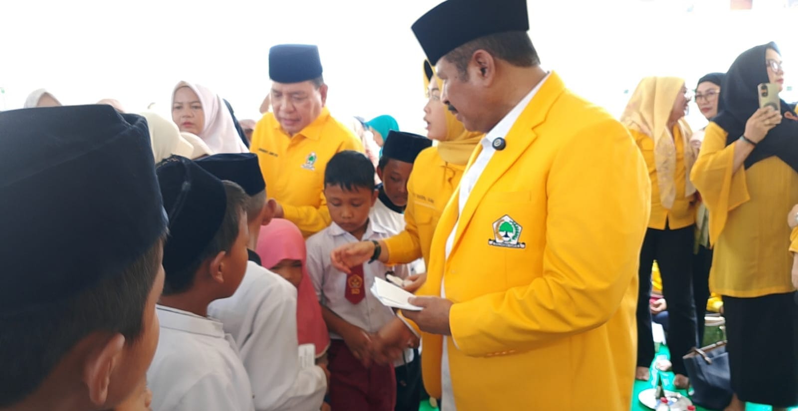 DPD Golkar Kabupaten Bekasi Ziarah Ke Makam KH. Ma’mun Nawawi Cibarusah