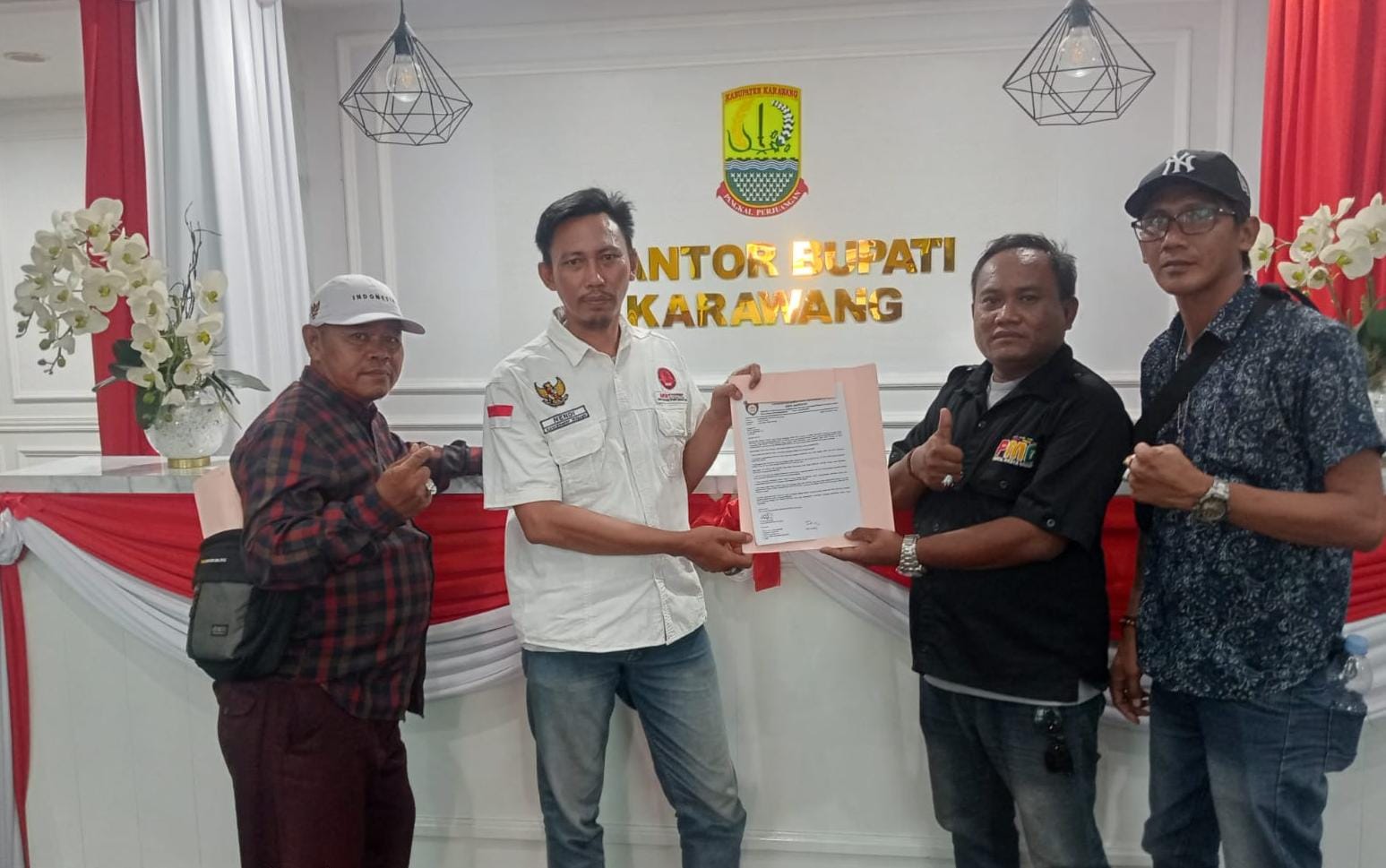 AMPUH Indonesia Dukung DPD Akpersi Jabar: Desak Kepala Dinas Kesehatan Karawang Dicopot!!! Pejabat Arogan Tak Layak Duduk Di Kursi Pelayanan Publik