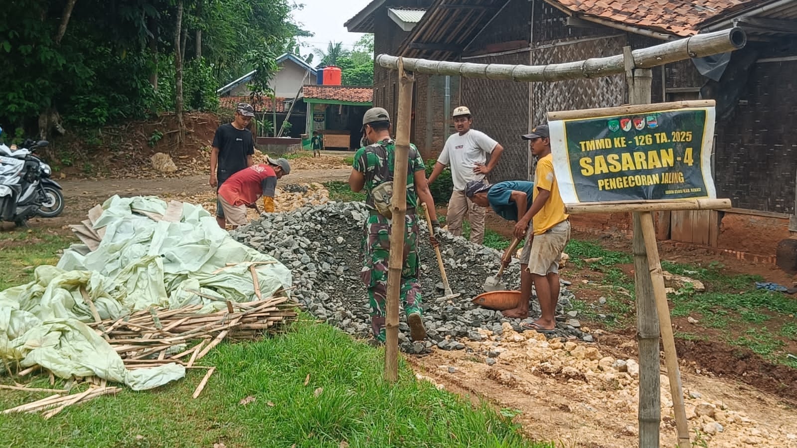 Satgas TMMD Ke-126 Kodim 0509/Bekasi Masuki Hari Ke-22: Pembukaan Jalan Lingkungan Di Nagacipta Disambut Antusias Warga