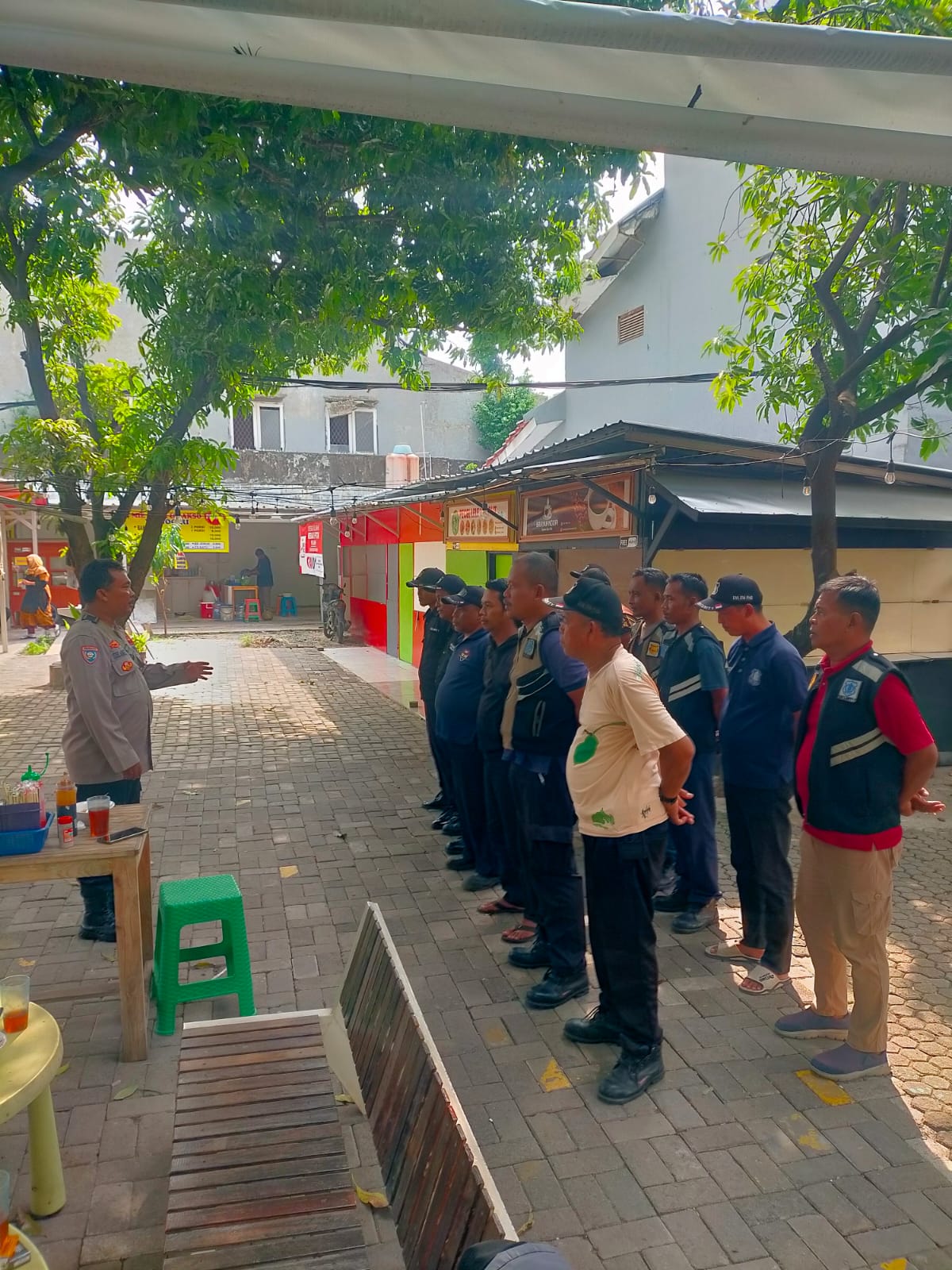 Bhabinkamtibmas Laksanakan Patroli Guantibmas Dan Pemantauan di Kel. Pejuang