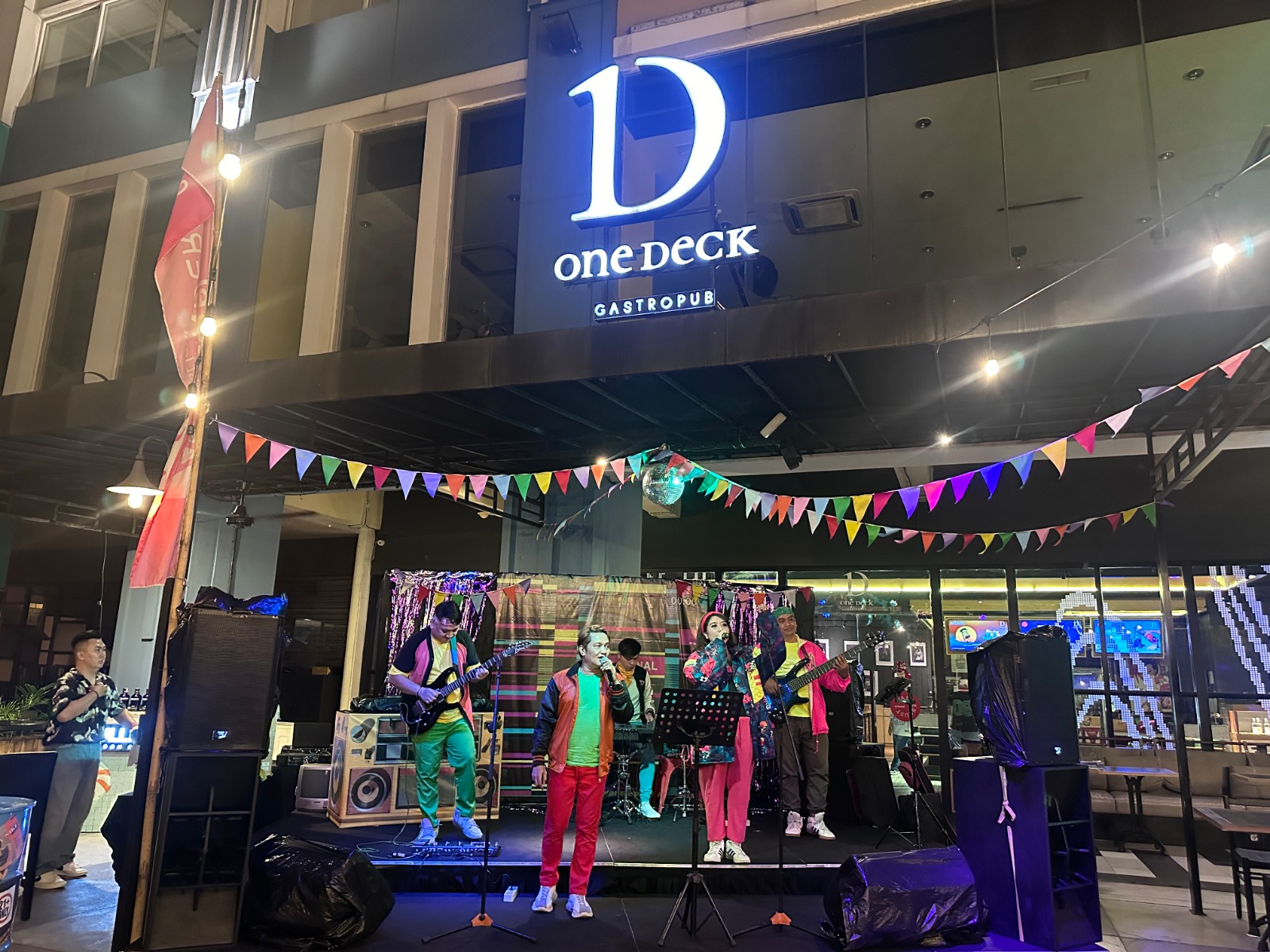 SEMARAK AKHIR TAHUN” WARNAI PERAYAAN PERGANTIAN TAHUN DI ARTOTEL TS SUITES SURABAYA