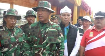 Hari Spesial HUT Kodam Jaya Ke 76 dan Hari Juang Kartika TNI Ke-80 Kodim 0509/Kabupaten Bekasi Gelar Karya Bhakti Bersihkan Kali Blencong