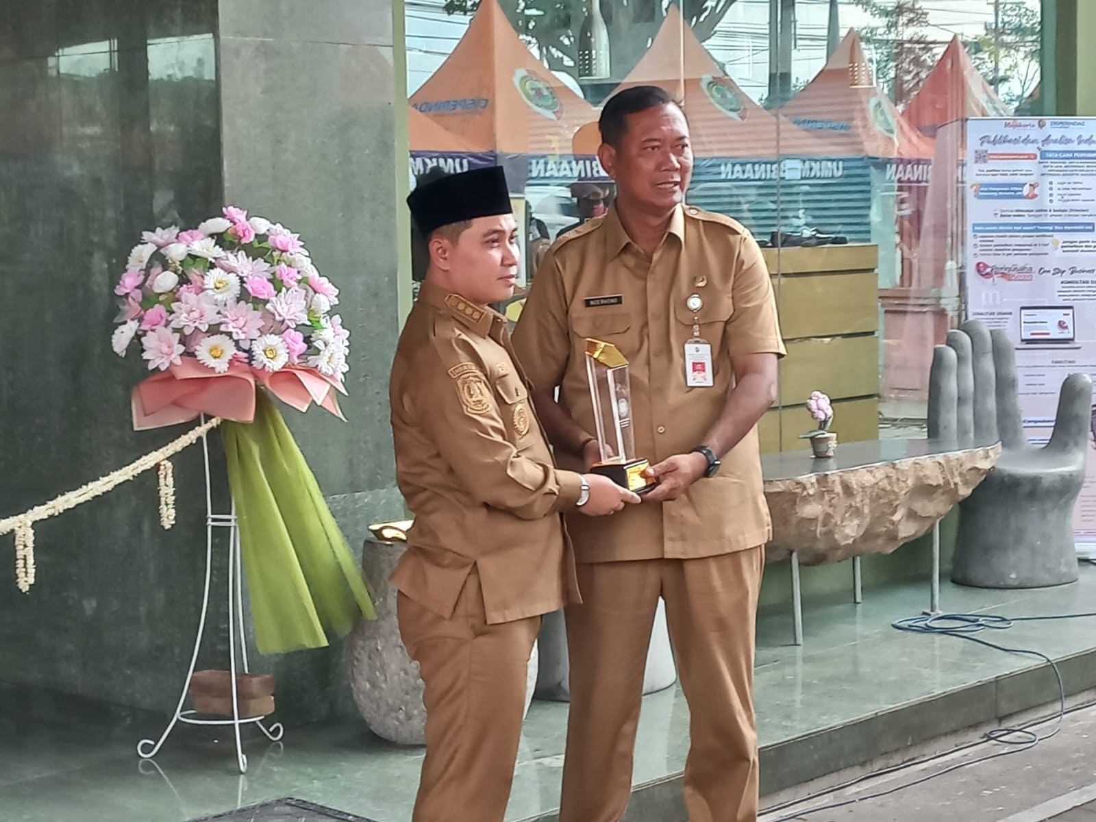 Galeri Dekrasnada dan Pasar Murah HBKN Dibuka, Bupati Mojokerto Apresiasi Kinerja Tim Disperindag