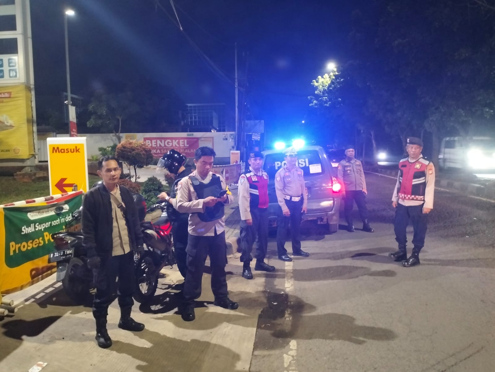 Patroli Skala Sedang Polsek Bekasi Barat Berikan Rasa Aman Bagi Masyarakat