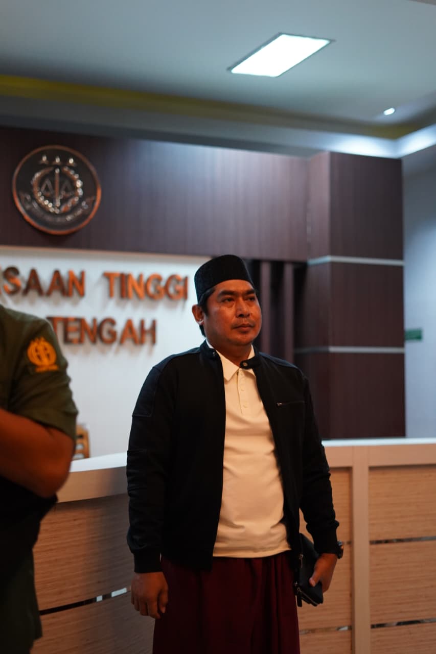 Tim Penyidik JAM Pidsus Menetapkan Tersangka AY (GY) Dalam Perkara TPPU Jual Beli Tanah oleh BUMD Cilacap.