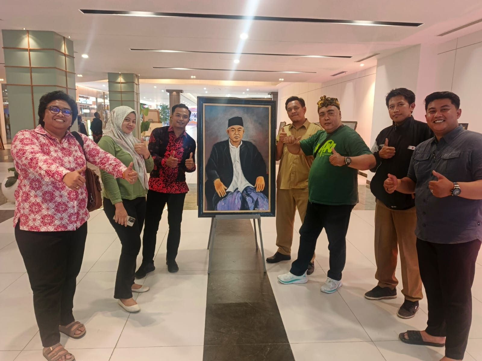 Closing Pameran Seni Rupa Nasional ! Lukisan Romo Kiai Asep Dikoleksi Pengagum Beratnya