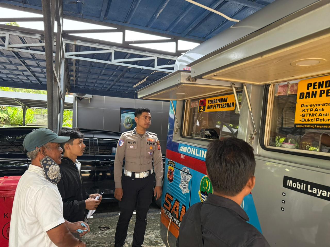 Tingkatkan Kepuasan Wajib Pajak Yan Drive Thru Dan E-Samsat Cibinong Bogor Terus Berinovasi