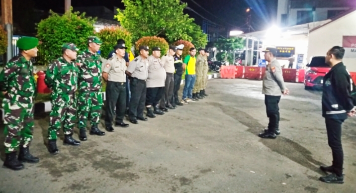 Jaga Kondusivitas Wilayah Polsek Kedung Waringin Gelar Apel Gabungan Dan Patroli Malam Minggu