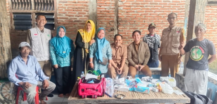 Wujud Kepedulian Nyata UPTD Puskesmas Pebayuran Layani Kesehatan Warga Di Lokasi Banjir