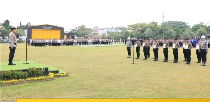 Sebanyak 12 Personel Bermasalah Diberikan Sanksi Tegas Pemberhentian Tidak Dengan Hormat (PTDH)